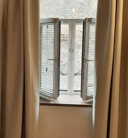 Gates Of Dawn In Old Town Apartment Vilnius
